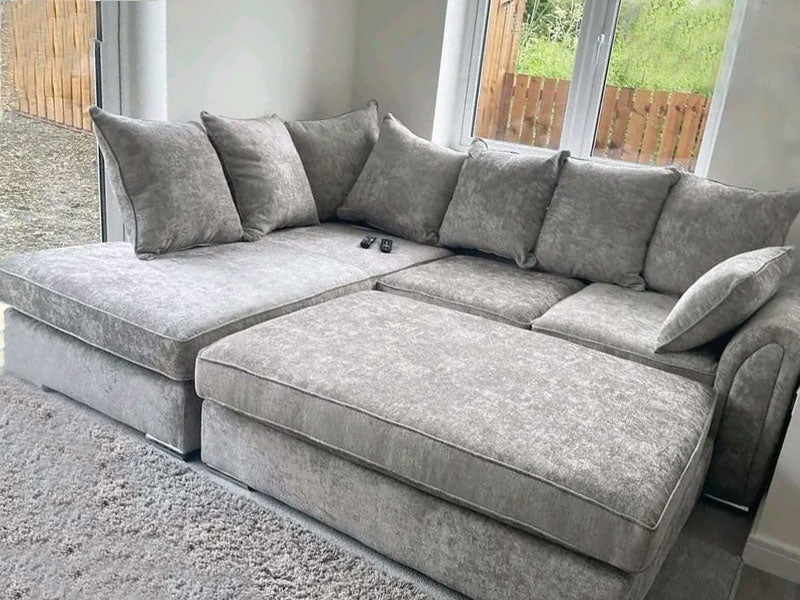 Modular L-Shaped Sofa With Chaise