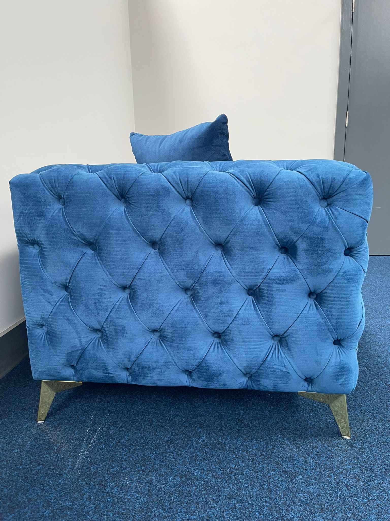 3 Seater Chesterfield Sofa in Blue Plush Velvet