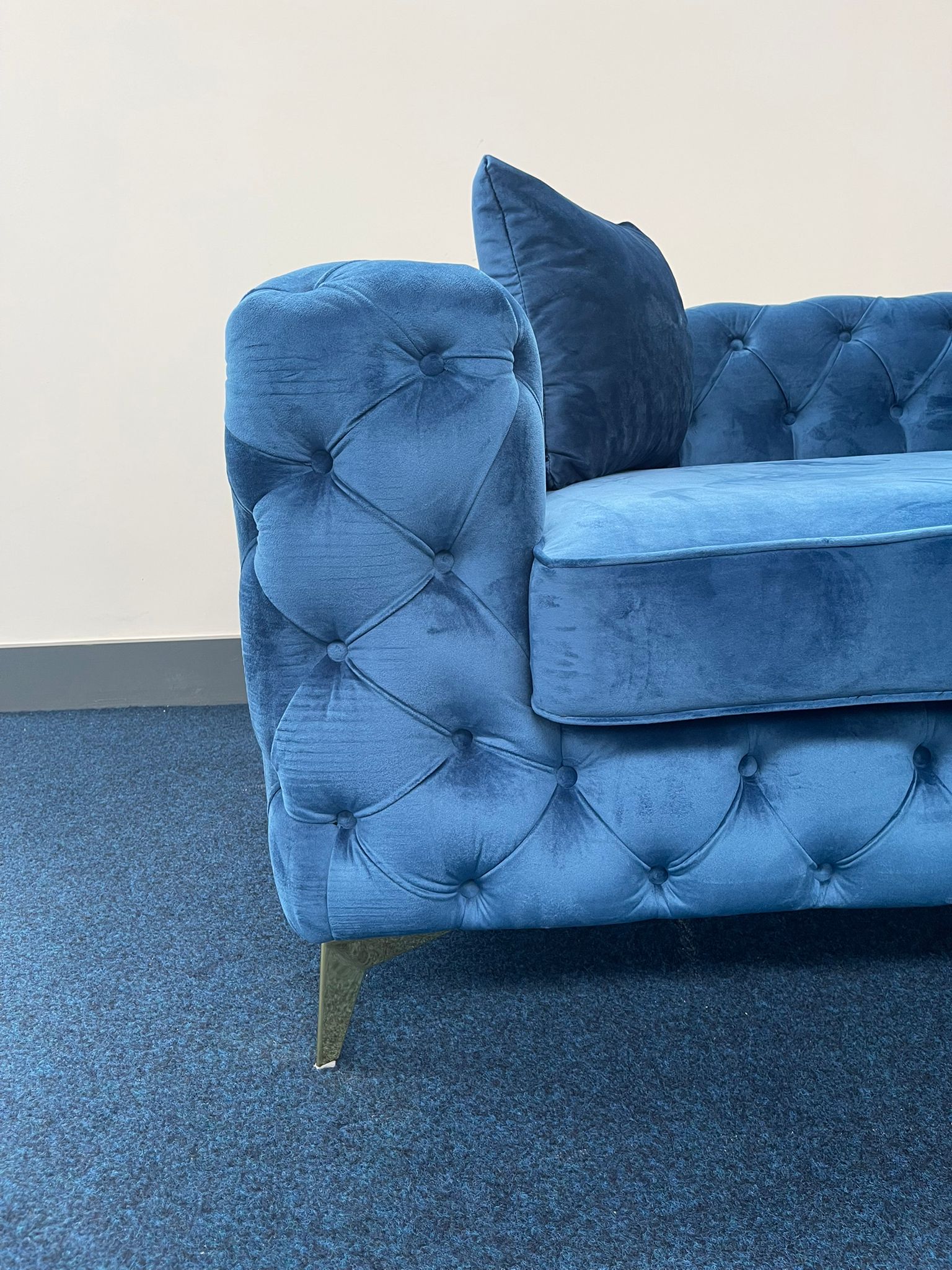 3 Seater Chesterfield Sofa in Blue Plush Velvet