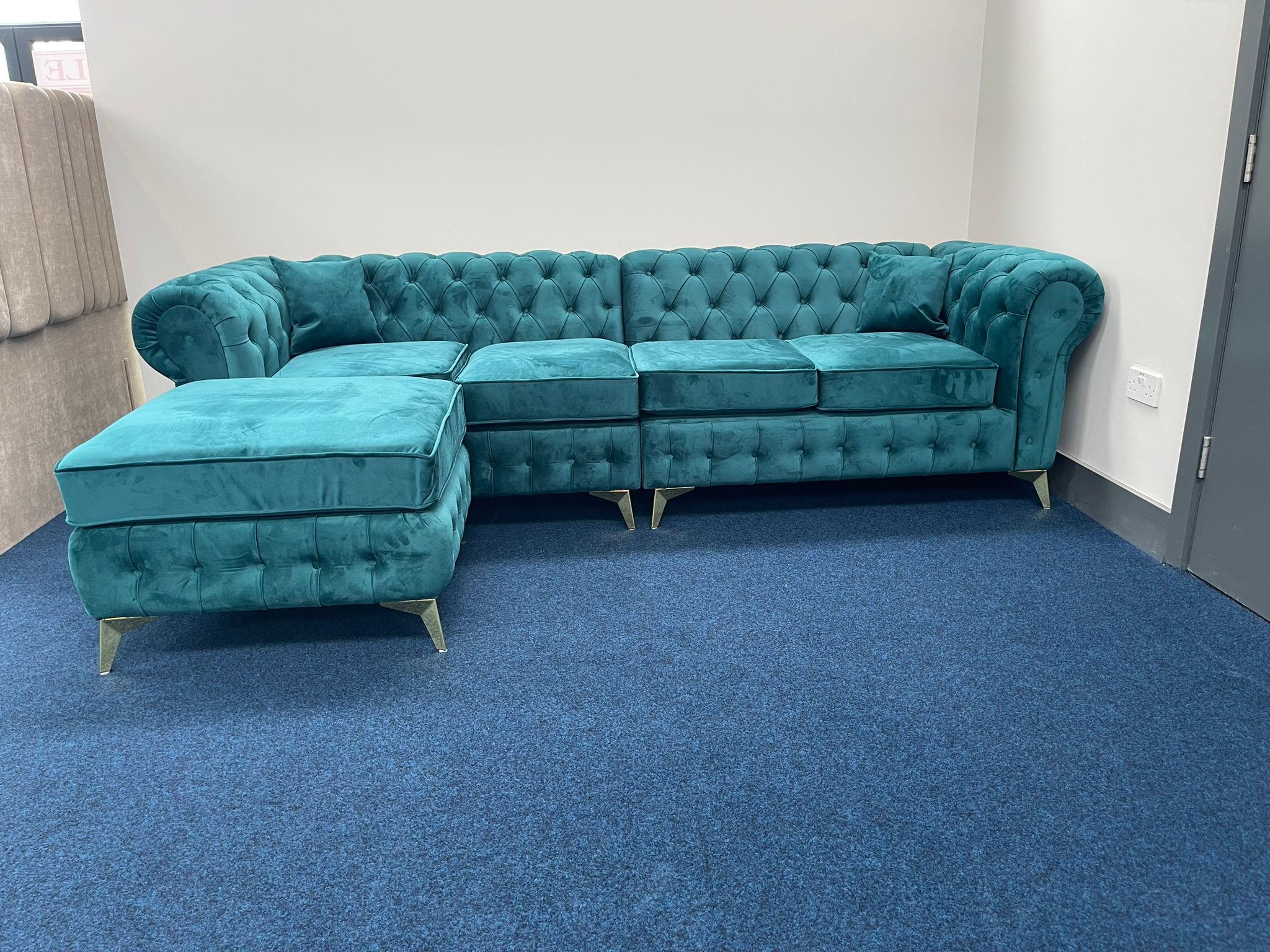 Royal Chesterfield Sofa in Grean Plush Velvet